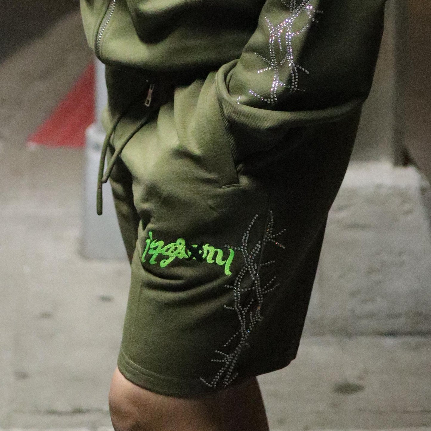 OLIVE Short